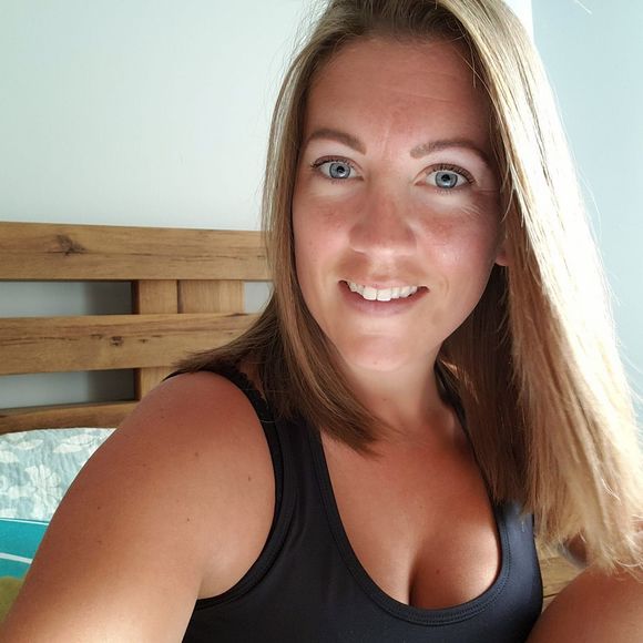 Meet your Posher, Constance - Picture 1 of 1